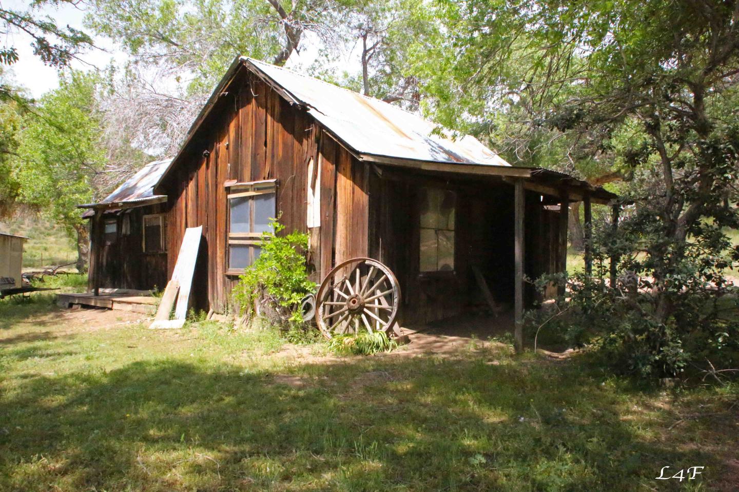 West - Ranch 1800s House - 35900 